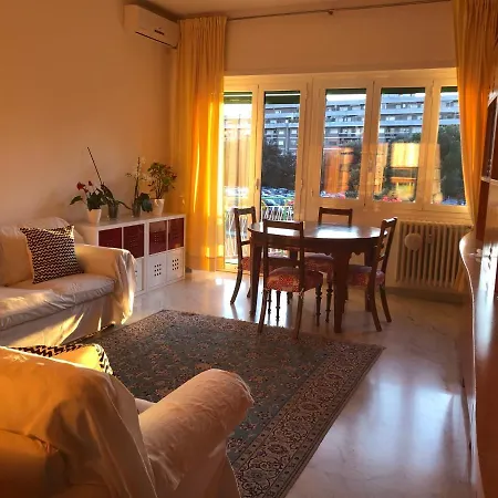 Questa Casa Non E Un Ciu-atr 9390-9 아파트 로마