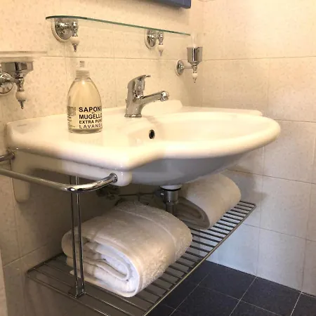 Questa Casa Non E Un Ciu-atr 9390-9 * 로마